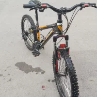 دوچرخه|دوچرخه، اسکیت، اسکوتر|اصفهان, آبشار|دیوار