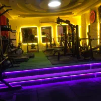 باشگاه بدنسازی جاروکش