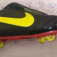 کفش  فوتبال استوک دار