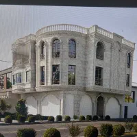 کارگر برای دوغاب ریزی سنگ