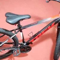 چرخ خیاطی..