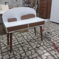 میز و جاکفشی و تخت|تخت و سرویس خواب|اصفهان, محله اسلامی|دیوار