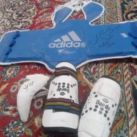 لباس تکواندو در حد نو همه کامل