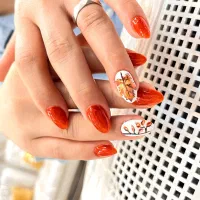 استخدام ناخنکار و رنگ کار و کوپ کار حرفه ای|استخدام درمانی، زیبایی، بهداشتی|باغستان, |دیوار