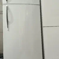 یک عدد یخچال تمیز