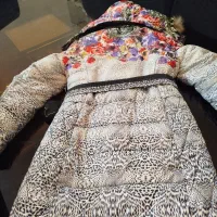 لباس|لباس|مشهد, کارمندان دوم|دیوار