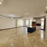 ۸۸ متر سالن پرده خورد فول طبقه ۴ چهارباغ شرقی
