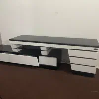 میز زیر تلویزیون