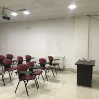 اجاره ی کلاس آموزشی|اجارهٔ کوتاه‌مدت دفتر کار و فضای آموزشی|قزوین, |دیوار