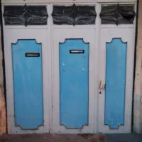 درب آهنی محکم بادوام