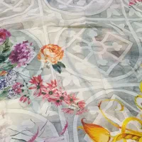 تعدادی لباس زنانه قصرشیرین|لباس|قصرشیرین, |دیوار