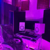 اجاره استودیو موسیقی نیازمندتنظیم کننده و آهنگساز