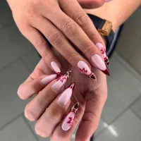 کاشت ناخن مفتح