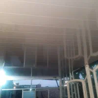 یه نفر برای کار در ساختمان