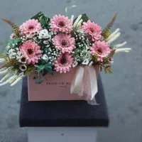 باکس گل طبیعی و مصنوعی