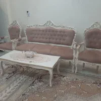 مبلمان ۹نفره شیک وکم جا همراه ۳عدد میز