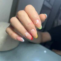 تخفیف ویژه کاشت ناخن تخصصی/ترمیم آموزش ناخن/رنگ مو|خدمات آرایشگری و زیبایی|قدس, شهر‌قدس|دیوار
