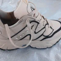 فروش کفش اسپرت. زنانه. مردانه .بچگانه|کیف، کفش، کمربند|چورزق, |دیوار