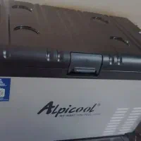 یخچال فریزر صندوقی خودرو