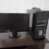 مانیتور 19اینچ و کیس و کیبورد سالم هست