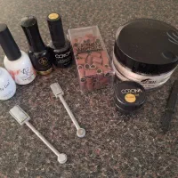 مواد کاشت ناخن