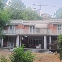 ویلایی 450 متری/ دروس/ با 350 متر زمین