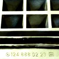 توری جلو پنجره اصلی مرسدس اطاق 124 کپل|قطعات یدکی و لوازم جانبی|تهران, مجیدیه|دیوار