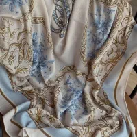 روسری نخی پائیزه|لباس|رشت, پیرکلاچای|دیوار