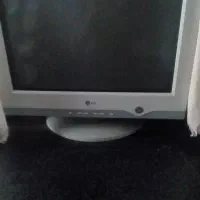 مانیتور ۱۷ اینچ CRT