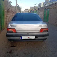 پژو 405نقره ای