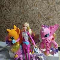 پرنسس باربی فیگور وان پیس و عروسک اسب پونی|اسباب‌‌بازی|تهران, پردیسان|دیوار