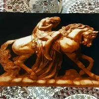 تابلو فرش دستباف طرح تندیس لیدی گودیوا و کوهستان