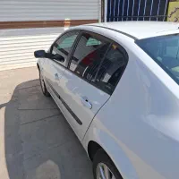 رنومگان ۲۰۰۰ وارداتی سند شخصی|خودرو سواری و وانت|اصفهان, همت‌آباد|دیوار