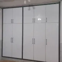 خدمات سرویس و تعمیرات کابینت و کمد دیواری در محل