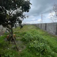 ۲۰۰ متر زمین