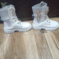 کفش و پوتین بچگانه