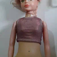 یک عروسک بسیار زیبا و جذاب