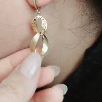 گوشواره و تکپوش دامله