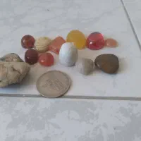 فروش چند عدد نگین  انگشتر  کاملا سالم