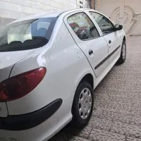 پژو sd سفیدv8مدل ۱۳۹۶ کارکرد ۴۲ هزار کیلومتر|خودرو سواری و وانت|تهران, فدک|دیوار
