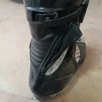 لباس موتورسواری|لباس|اصفهان, سرچشمه|دیوار