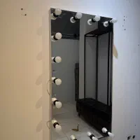 آیینه لامپ خور