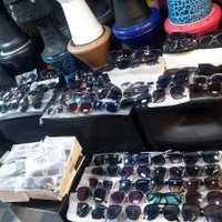 عینک آفتابی دودی عطر ادکلن به علت تغییر شغل ببر|زیورآلات و اکسسوری|مشهد, طلاب|دیوار