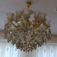 یک عدد لوستر 8شاخه (24لامپه) با لاله های کریستال