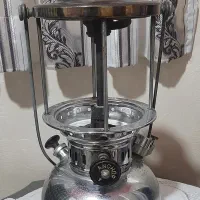 تلویزیون سیاه سفید 20 و 14 رنگی و چراغ نفتی سالم