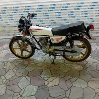 موتور سیکلت مدل93 200پرواز