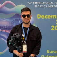 فیلمبرداری عکاس نمایشگاه ساخت تیزر تبلیغاتی صنعتی