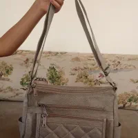 کیف زنانه و بچه گانه و کوله پشتی مدرسه ای|کیف، کفش، کمربند|سنگر, |دیوار