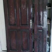 درب دو لت چوبی با حفاظ اکاردئونی