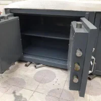 گاوصندوق زیرویترینی طلافروشی سفارشی جنس عالی|ابزارآلات|شیراز, تندگویان|دیوار